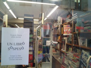 Bookcrossing, pomysł jednej z księgarni w centrum Aosty. 