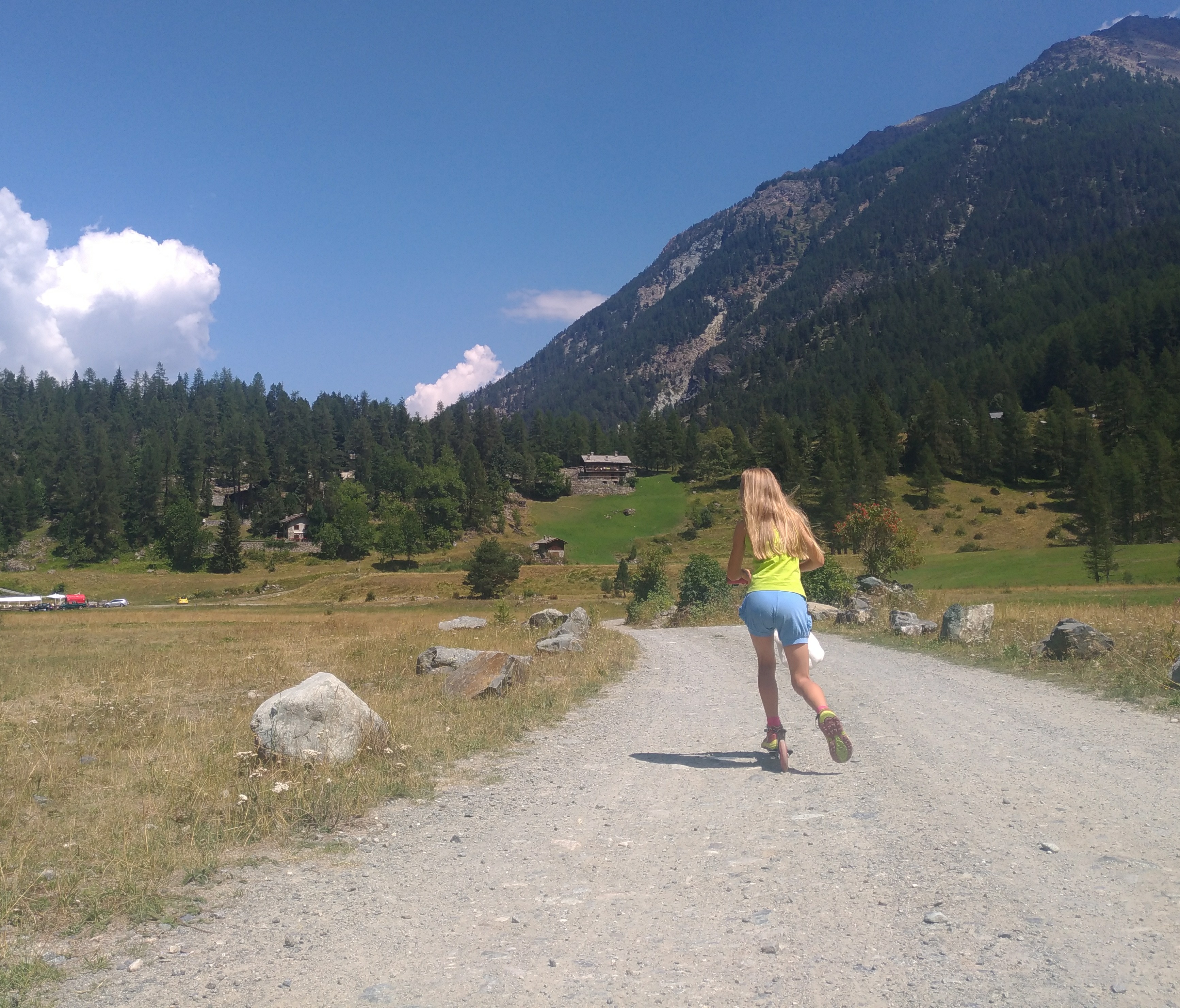 Prosty szlak w Alpach na który można wybrać się również z dzieckiem