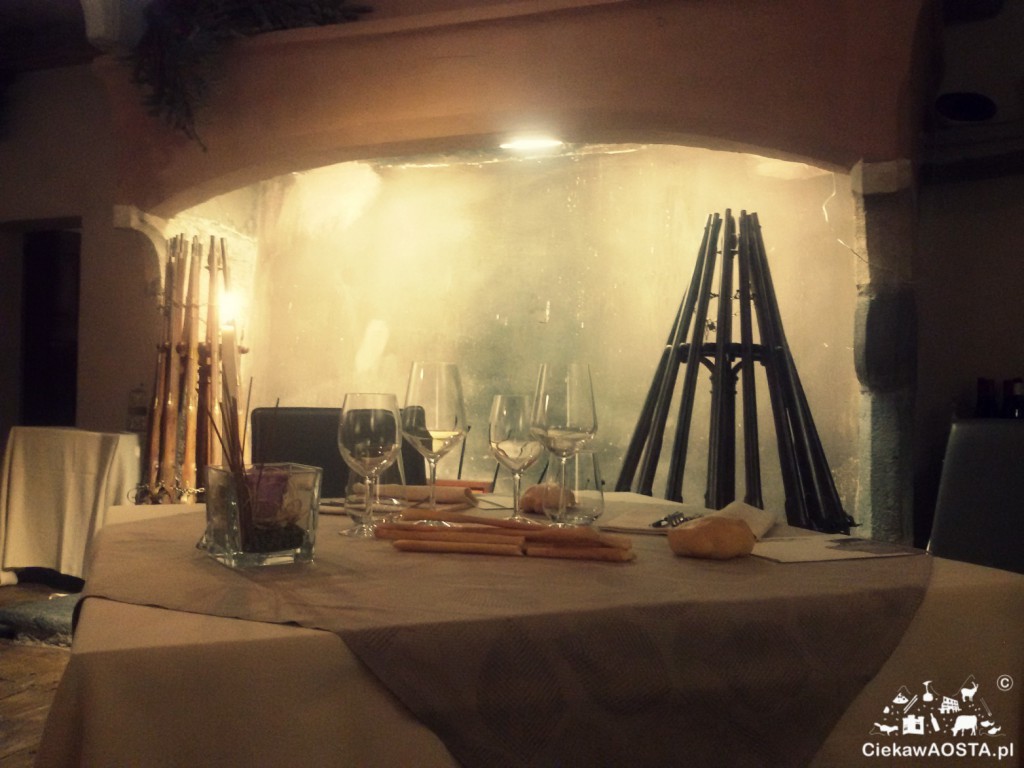 Wnętrze restauracji Signori di Avise.